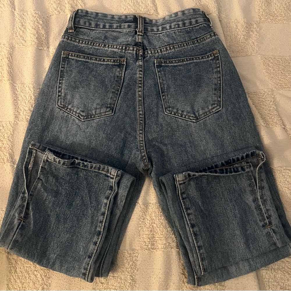 Distressed Blue Jeans - Picture 3 of 4